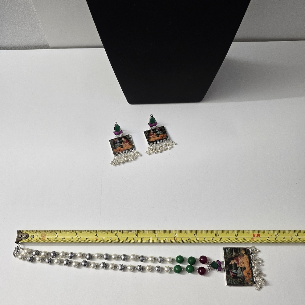 ‘Symbol of Love’ Radha Krishna Pearl Elegance Handcrafted Necklace Set - Picture 3 of 10